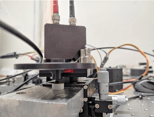 Sample probing with optical fibers in NLIR's lab